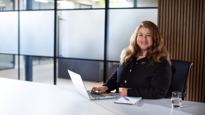 How can SMEs make the most of the new rules of procurement? 1 Nikki Knappett