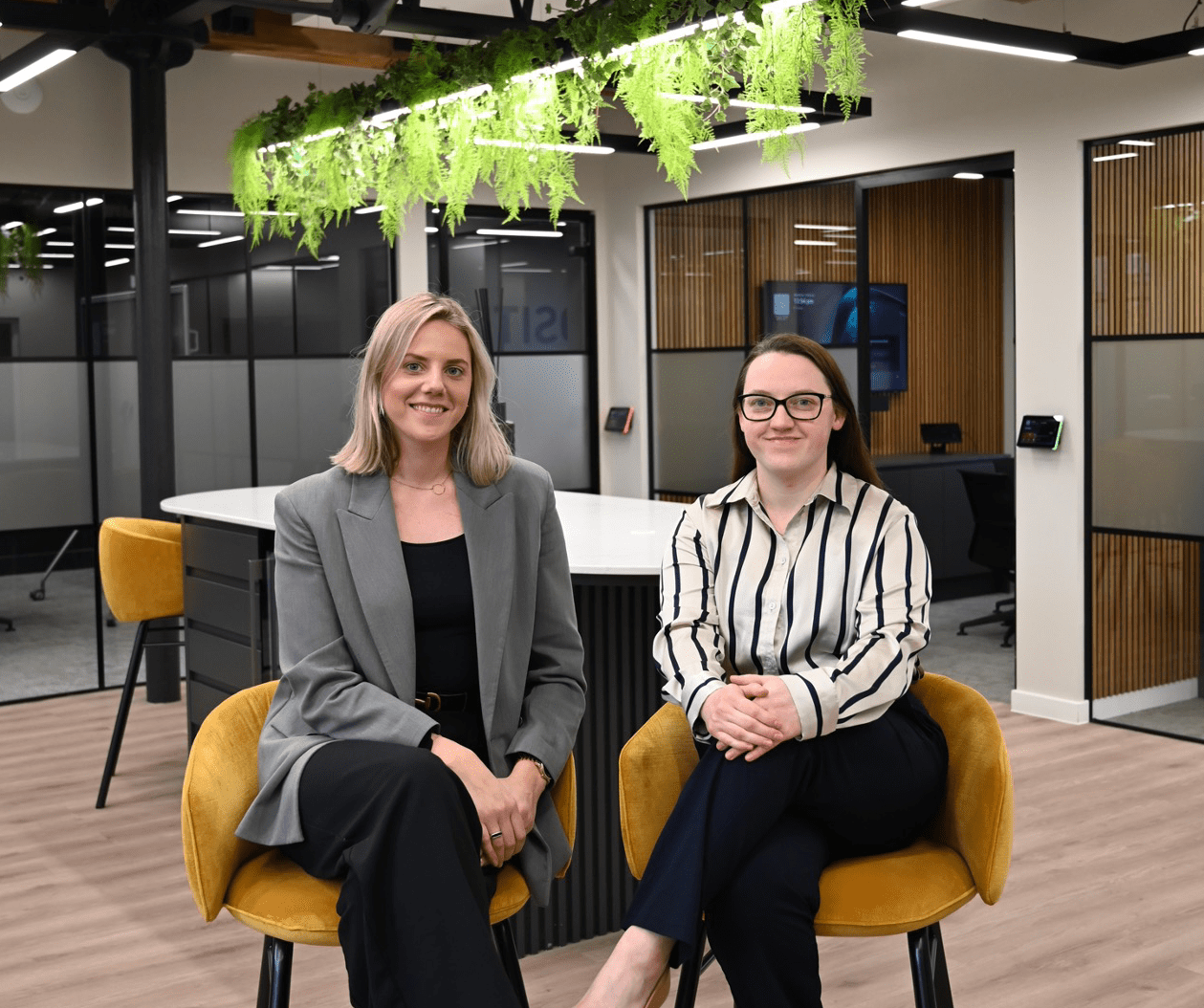 Start and Scale Cropped Team Img